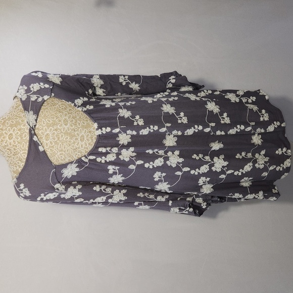 Altar'd-State Cool Grey White Floral Embroidered Bell Sleeve Cut-Out Back Mini S - Picture 7 of 16